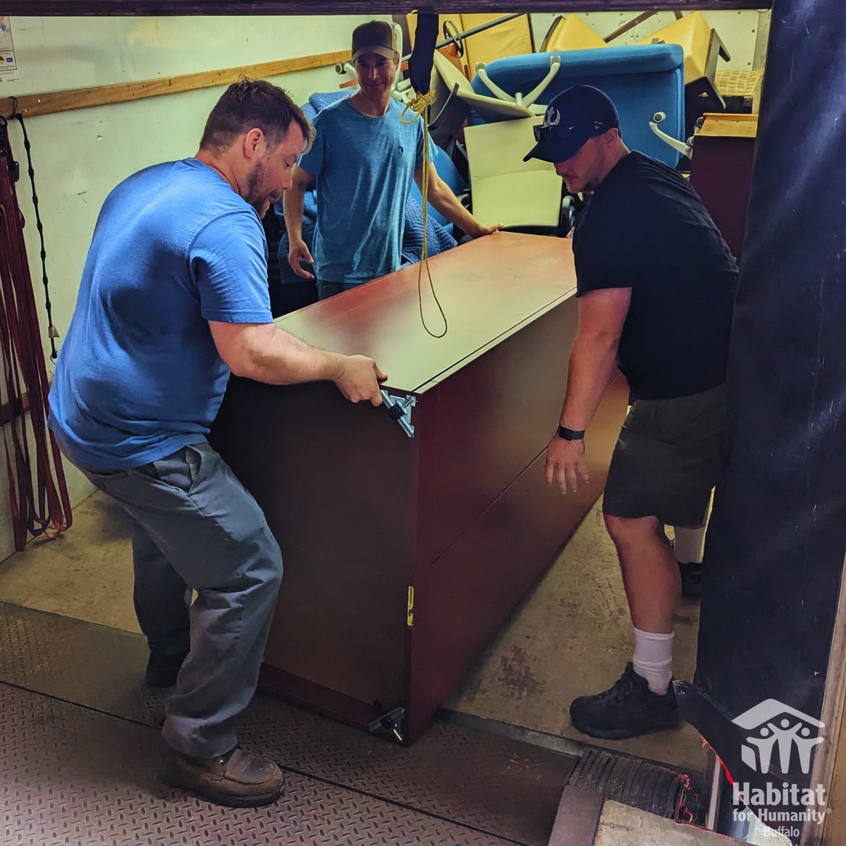 BuffaloReStore's tweet photo. Big thanks to @bcbswny for donating 3 truckloads of office furniture and supplies to Habitat Buffalo ReStore after moving to their new office at Seneca One Tower! These items are now available at our ReStore locations. 💙

#HabitatBuffaloReStore #HighmarkBCBSWNY #CommunitySupport https://t.co/Sjix8t2P5H