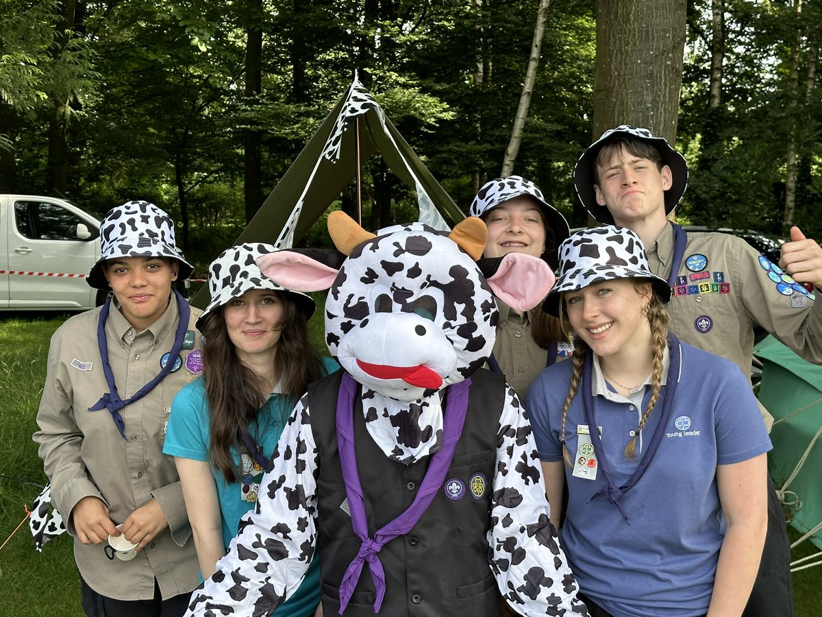janewarden18's tweet photo. Day 1 @norfolkshow complete with @norfolkscouts , lots of young people having a go at activities @scouts @guidingnorfolk https://t.co/Xu7fHK8ACw