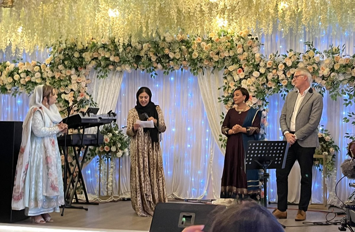 <a href="/kaneezkhan31/">Kaneez Khan MBE</a> <a href="/KimShutler/">Kim Shutler</a> Michael Crowther and @LadyZahraNiazi talking about leadership, representation, and the inclusive organisations that are employer ready #inspiringfutures “we all have the opportunity to learn and be better every day”