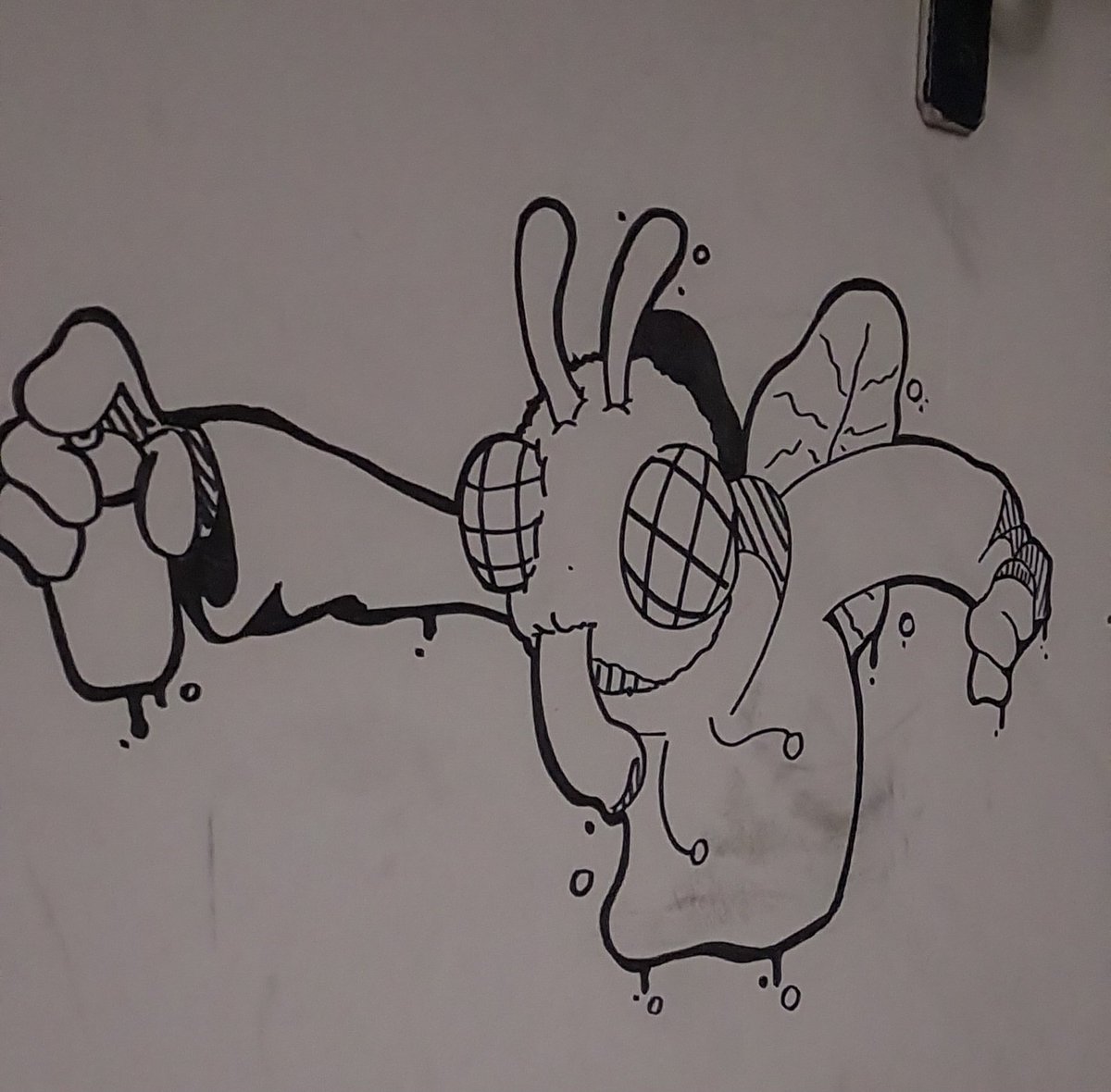 hoje meu canetao ficou triste de tanto preencher coisa