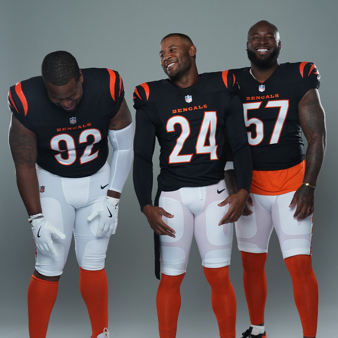 the straight faces didn't last long 😂