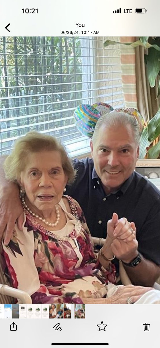 Entregó su alma al Señor nuestra querida madre Nita Teresa Navarro de Lewis. Hoy celebramos su vida y su legado. Cumpliste a cabalidad tu mision aqui en la tierra. Descansa en Paz Vieja!