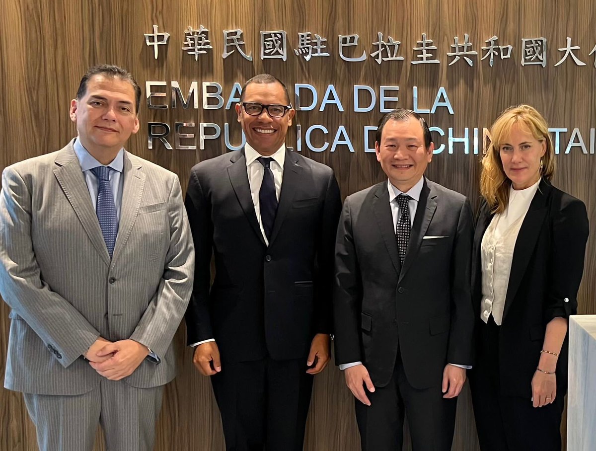 GlobalAmericans's tweet photo. GA Chairman Iván Rebolledo, President Carl Meacham, and IAC Co-Chair Amparo Mercader met with Taiwanese Ambassador to Paraguay @TWambPY during their visit for the #OASGeneralAssembly. https://t.co/tcwG27QvmM