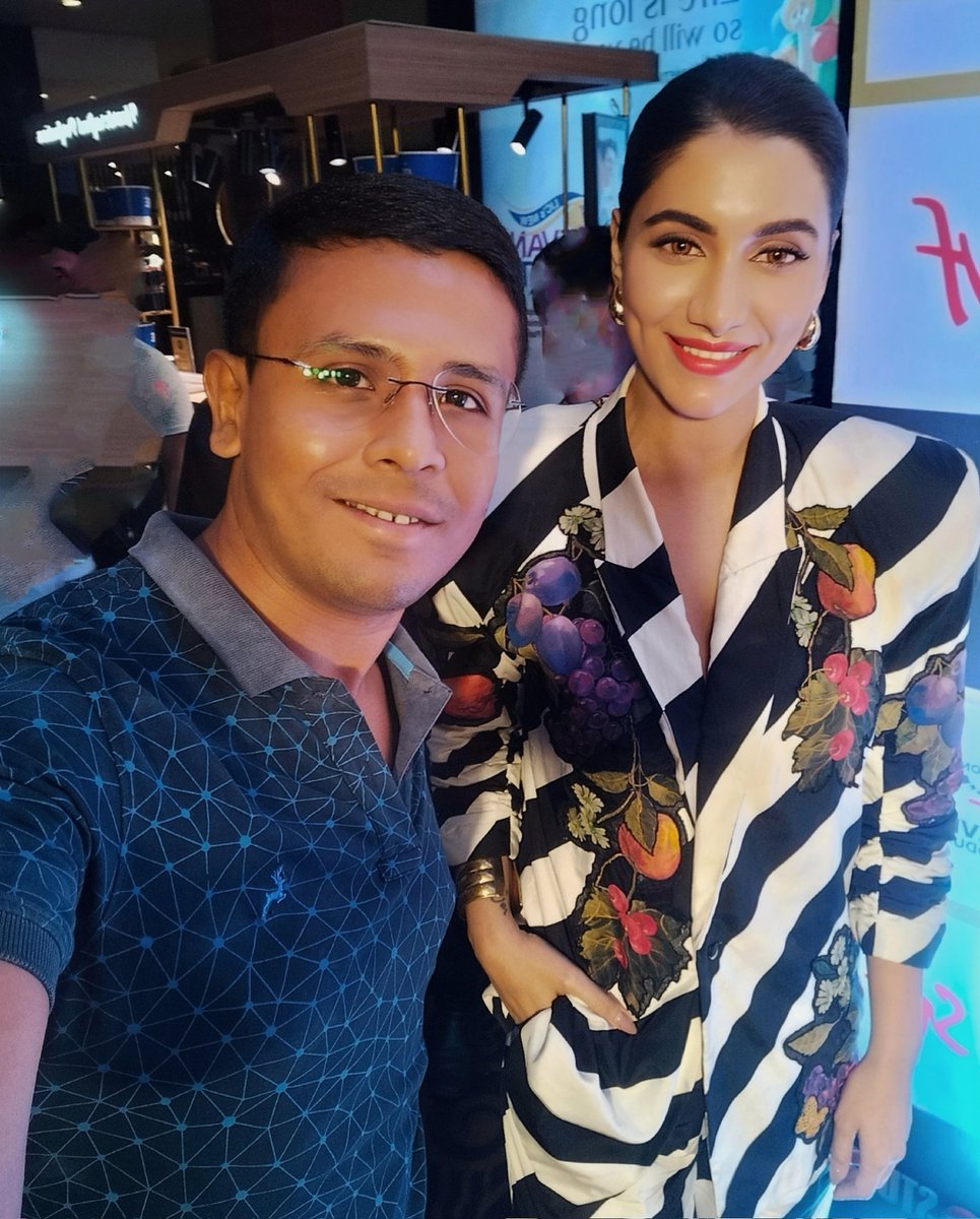 Debrajdev13575's tweet photo. Happy Birthday @RukminiMaitra di🎁🥳.Best Wishes for your upcoming days &amp; projects♥️ https://t.co/jJAgDMXKps