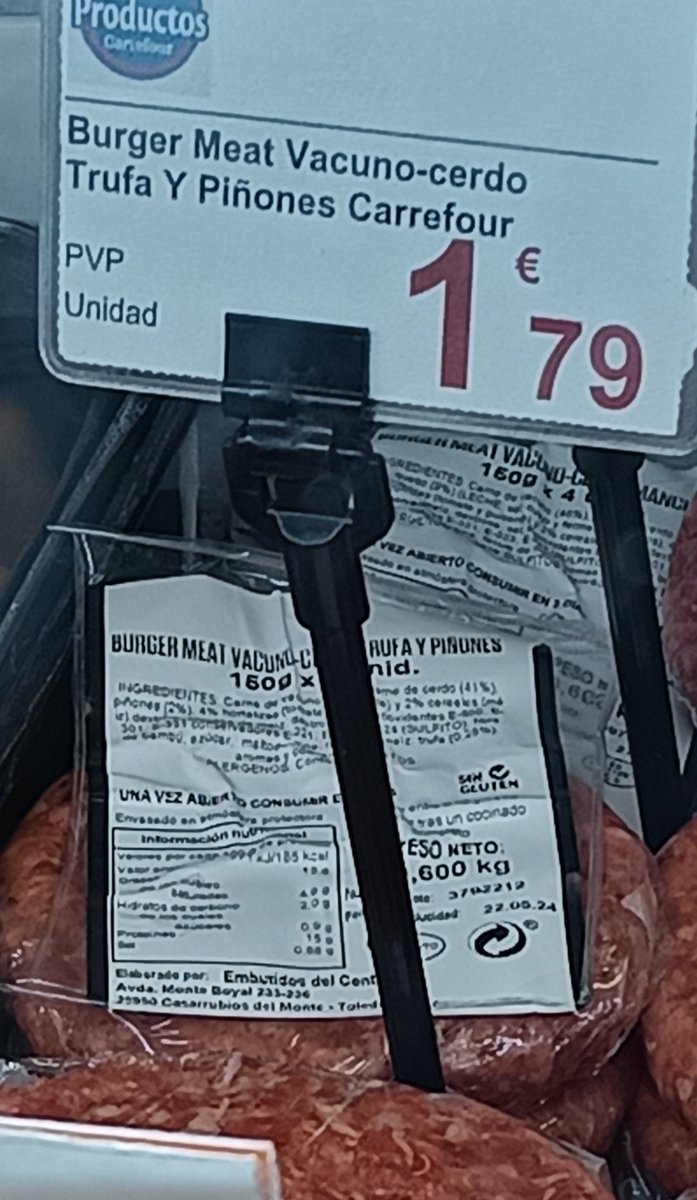 nikversaci's tweet photo. @CarrefourES le sacan partido hasta a las hamburguesas caducadas https://t.co/Gstgxf2tJu
