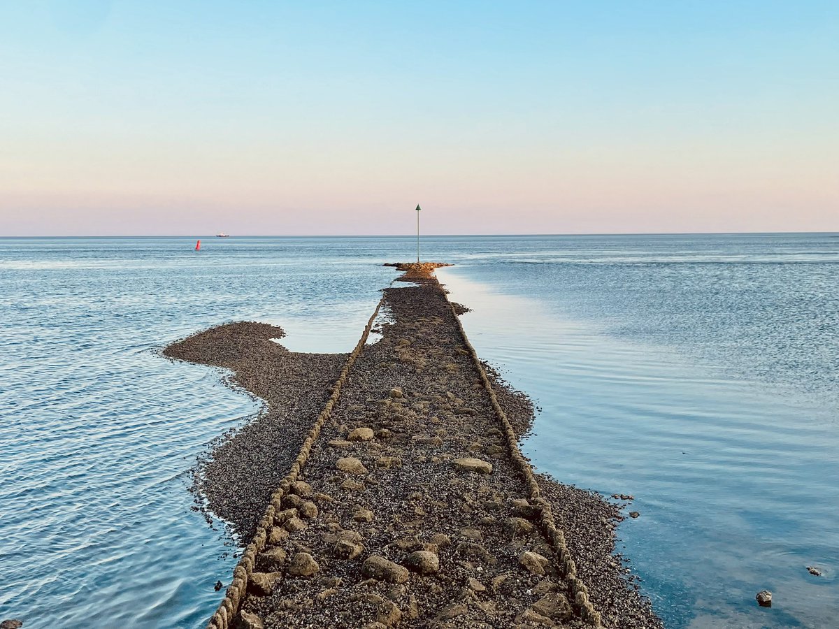 hierendaar's tweet photo. Het is even wandelen maar dan heb je ook wad 🙃 @vlieland #waddenzee #shortholiday #landscapes #landscapephotography #naturephoto #NaturePhotograhpy #wad https://t.co/Hd4en8LLVo