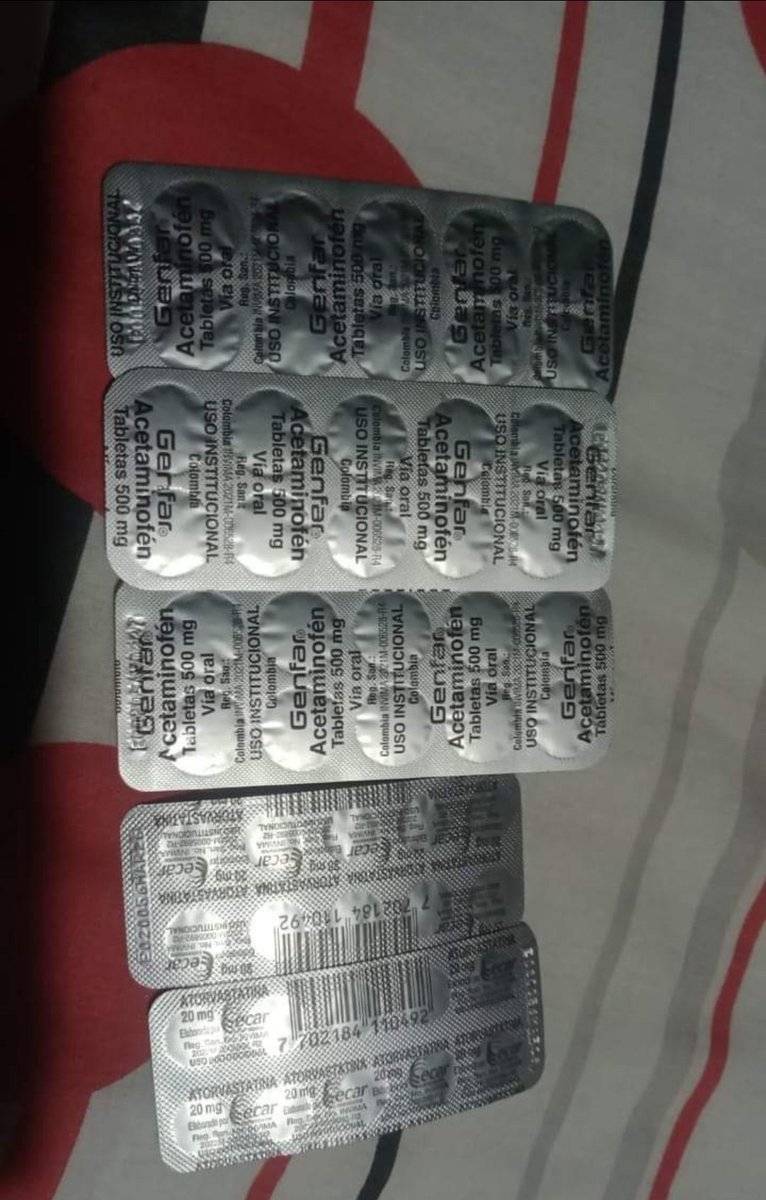 ProfeVictorHAC's tweet photo. #Manizales 
La realidad en salud, caso medicamentos. 
Lo que llega a domicilio llega tarde e incompleto.
Y en las horas de la mañana cerraron la "FARMACIA" que habían abierto en la SEDE DE MEIDE SAS de la ARBOLEDA (que ya de por sí no tenía el stock necesario)
Urge Paro. https://t.co/F2XgoN4uCX