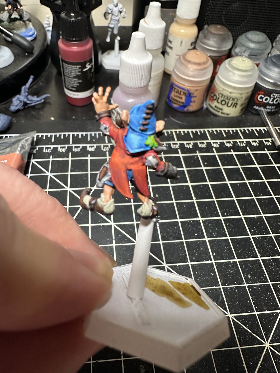 PSchlamazzle's tweet photo. First Gnome Bloodbowl team member. Go Groundhogs! Join me at https://t.co/cLBRbayc4p
#spacemarines #epicencounters #steamforgedgames #miniatures #gamesworkshoppaints #scale75paints #paulyschlamazzle #bloodbowl https://t.co/KXNFqumpnY