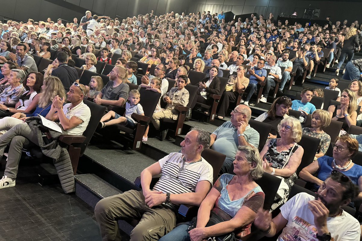 Heureuse de revenir à Mougins aux côtés de <a href="/RichardGaly/">Richard Galy</a> et <a href="/UlivieriC/">Christophe ULIVIERI</a> pour le trophée des champions, en présence de <a href="/AccambrayW/">William ACCAMBRAY</a>, triple champion du monde, champion d’Europe et champion olympique et d’artistes mouginois qui ont tenu à rendre hommage au sport à travers leurs œuvres