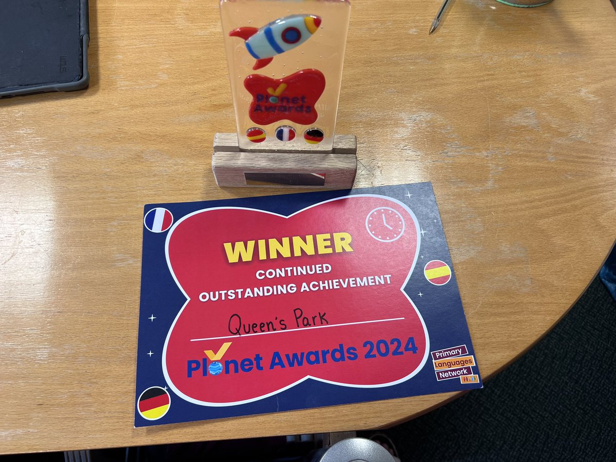 QueensCoEURC's tweet photo. We are beyond proud to receive this award for ‘Continued Outstanding  Achievement’ in Primary Languages.  💙💛 https://t.co/cDTnU8zGkr