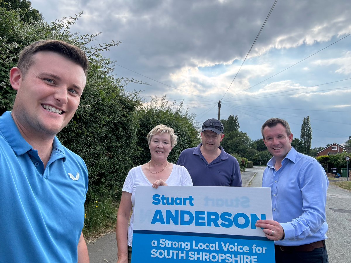 Good to join <a href="/_AndersonStuart/">Stuart Anderson MP</a> in Condover today for some canvassing. An encouraging reception on the doorstep #walking2win
