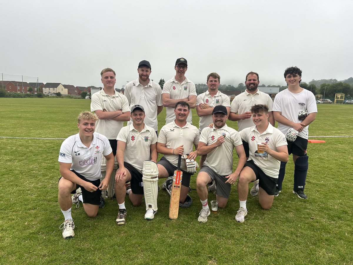 Gem wedi ei ohirio yn y gynghrair, felly gem gyfeillgar yn erbyn <a href="/LlanelliCricket/">LlanelliCricketClub</a>. Buddugoliaeth wych eto i gadw record heb golli. #FRCC