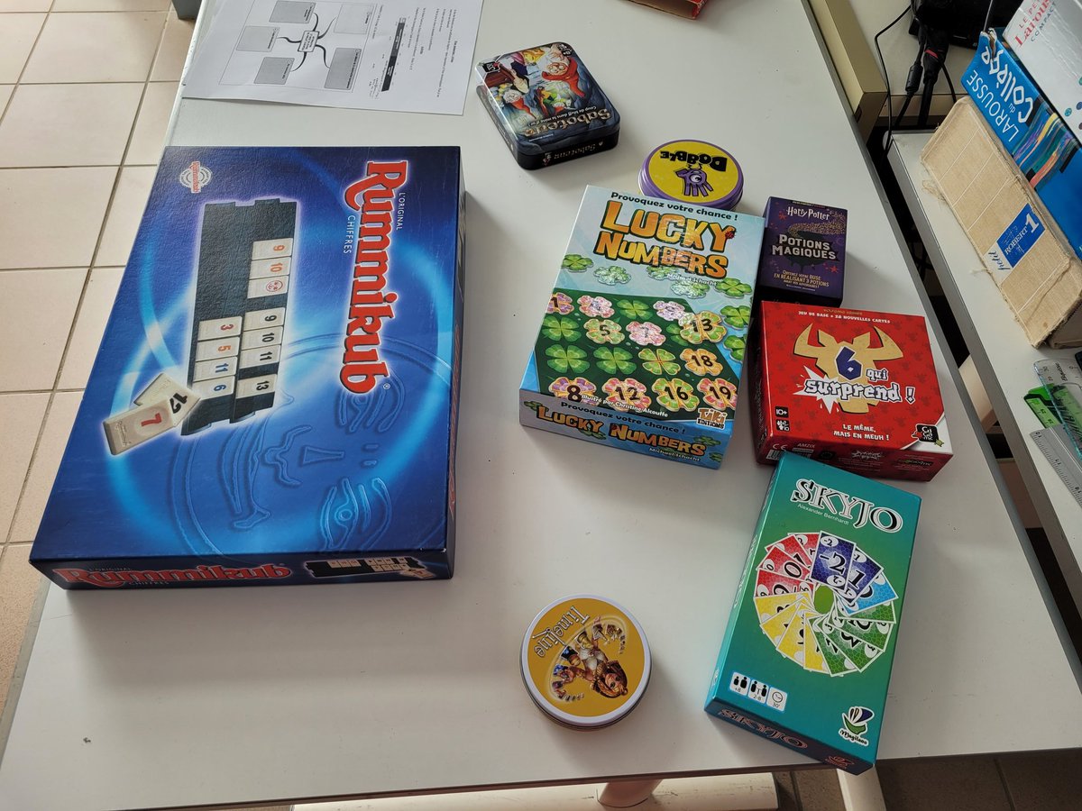 Mes outils pas du tout pédagogiques de ces derniers jours... 😅 mais que de bons moments à partager avec les élèves.