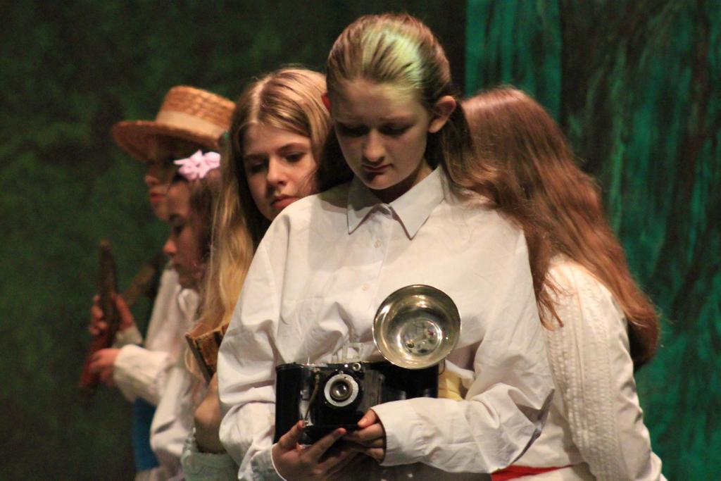 DRAMA DEPARTMENT tweet media