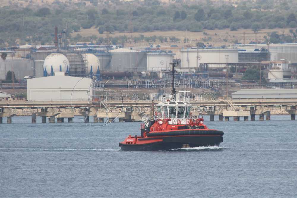 Shipguru's tweet photo. #2022built #tugboat #CITTA_DI_AUGUSTA #entering #Augusta, #Sicily - 25.06.2024 - https://t.co/nfgboxc3g3 - NO PHOTOS can be used or manipulated without our permission @TUGSPOTTERS @EuroTugs @TugboatPress @ShipsInPics https://t.co/T3oZ5BCy8G