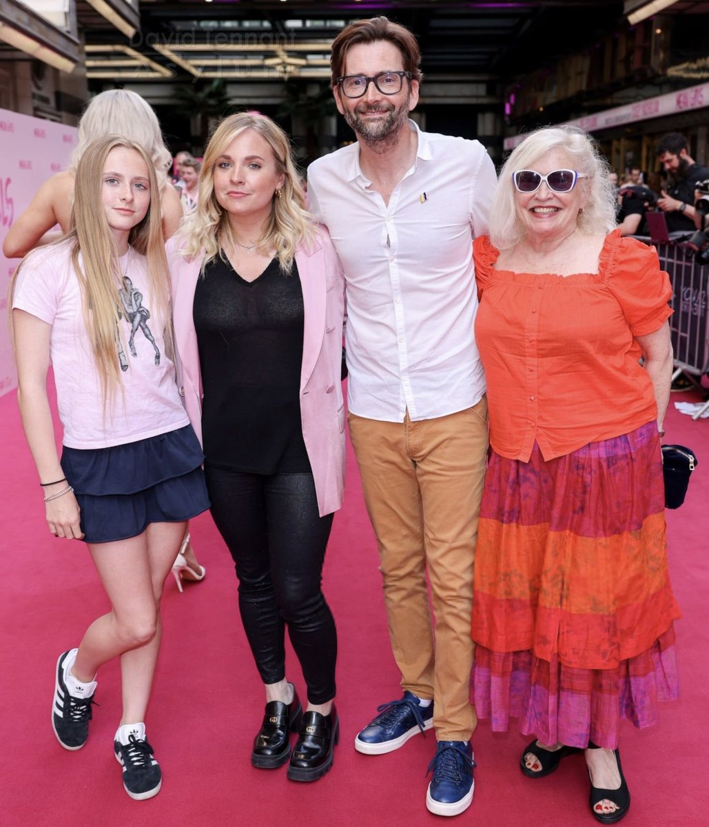 fabledfool's tweet image. UK Prime Minister Rishi Sunak: *going after David Tennant because he’s standing up for trans rights*

Meanwhile, David Tennant: *is completely unbothered, takes his family to the Mean Girls play, wears nail polish and non-binary pin*

Be like David.