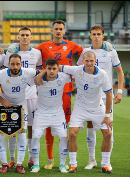 mvs7691's tweet photo. @Nono1978Amc @CyprusFA Aquí está, kit naranja: https://t.co/q0Gwp4Xc8r