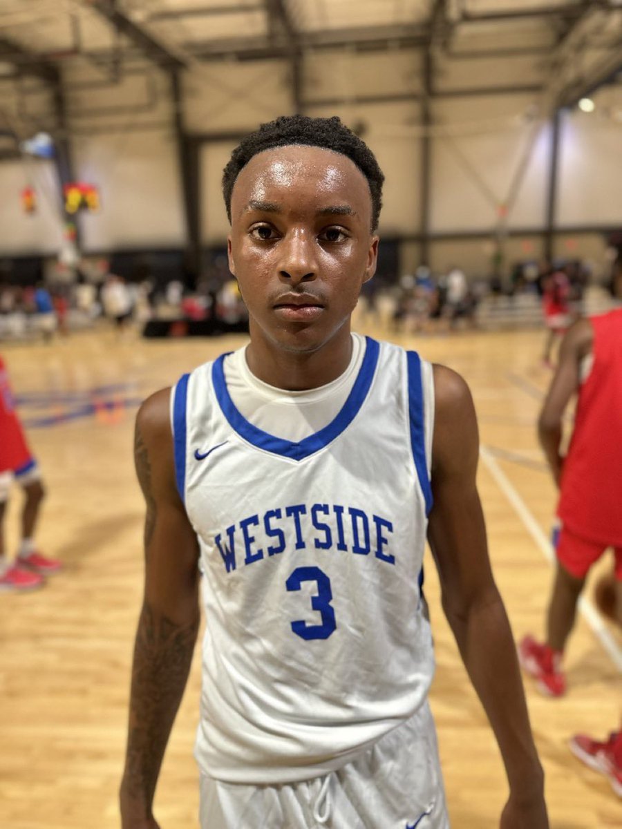 Aldrion Jones has flown under the radar for much of his high school career, but he put himself on the map this weekend.

STORY:

ontheradarhoops.com/otr-hoops-gbca…