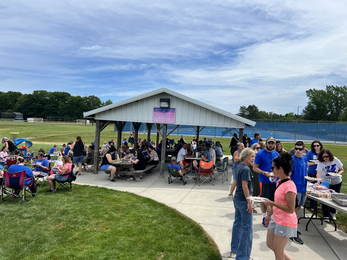 A beautiful ending to a difficult year. Today was a reminder of those we lost and miss dearly, how we supported each other through it all, and how we can continue moving forward together. There’s no place like Kendall.