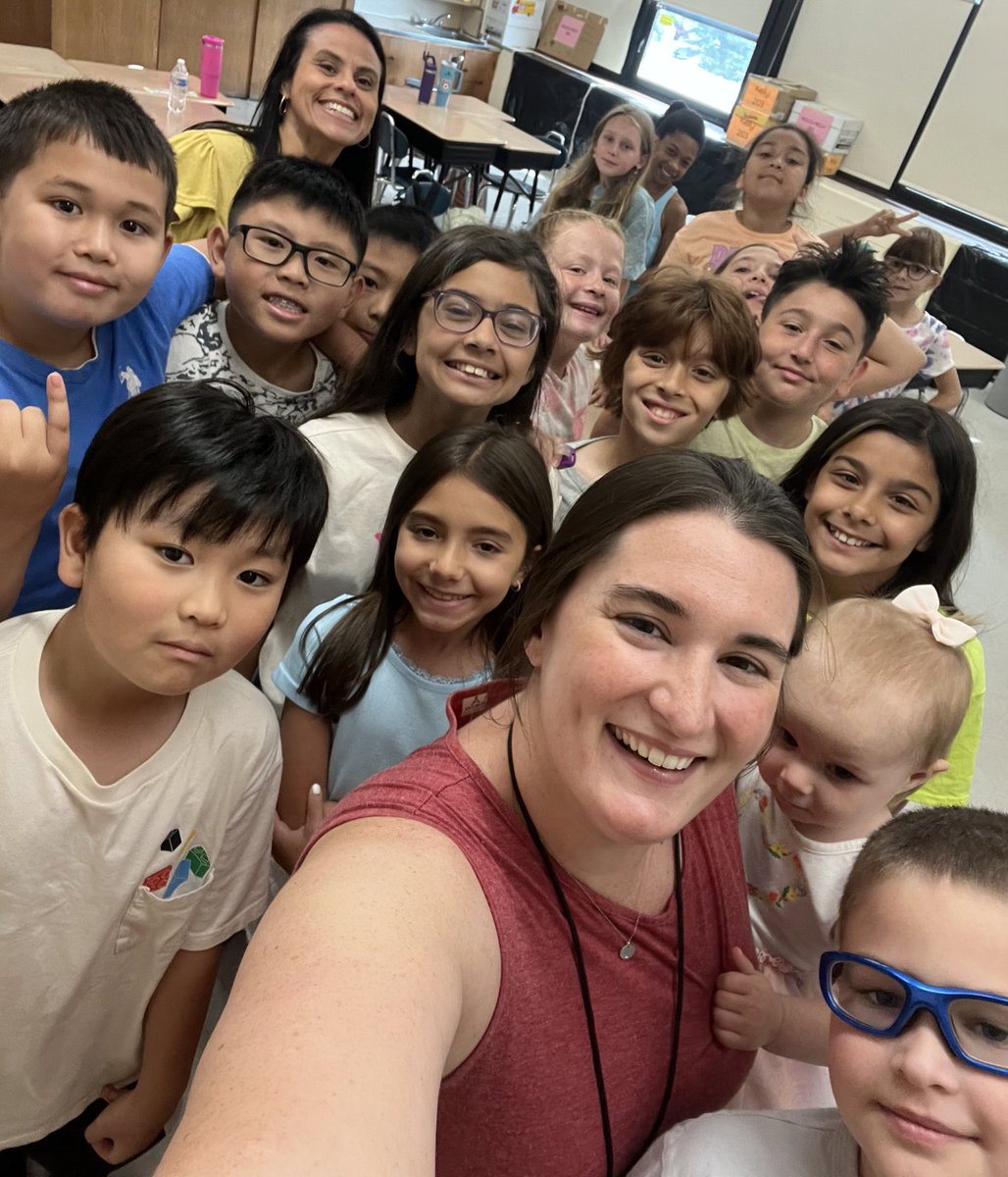 Is there anymore more magical than introducing your kid to your ‘kids’? This is the best job in the world. Have a wonderful summer, CBS! 💙💛