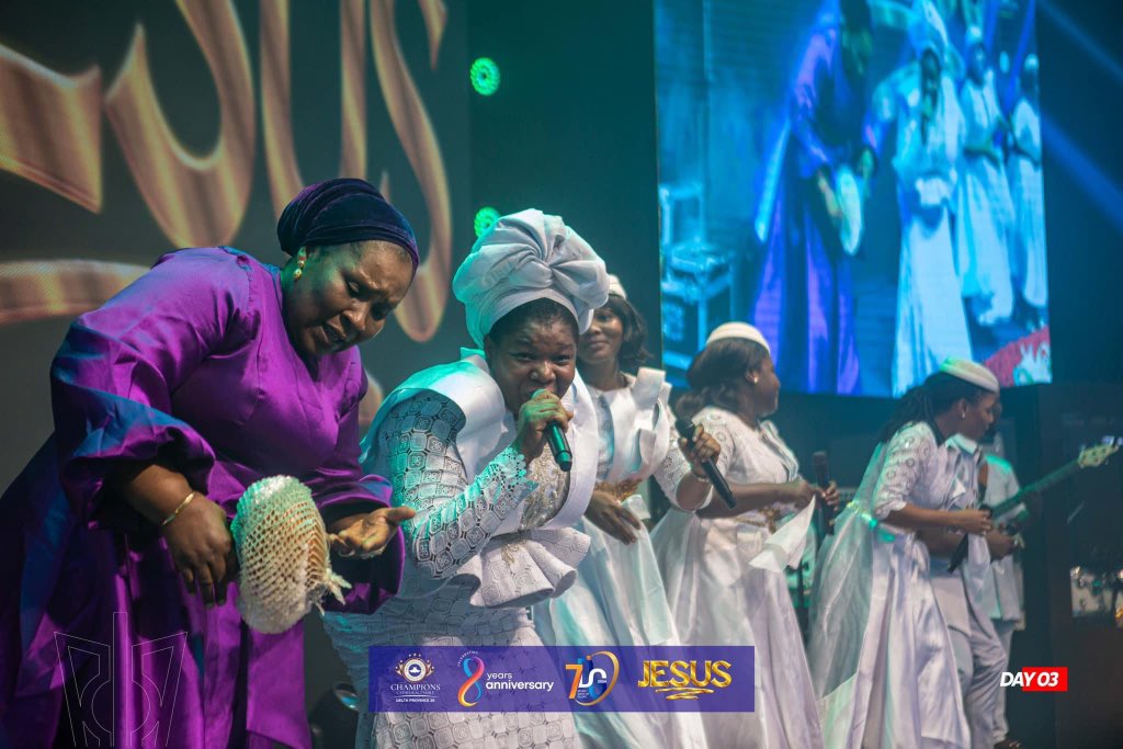 RCCGCCFOFFICIAL's tweet photo. We worship you ‘JESUS’ with reverence 
We lift up our hands and hearts in praise, celebrating your goodness and your faithfulness.

DAY 3 || @BukolaBekes 
#7DaysOfGlory #Jesus #7DG2024 #RCCGChampionsCathedral https://t.co/NdJQ8mEoXG