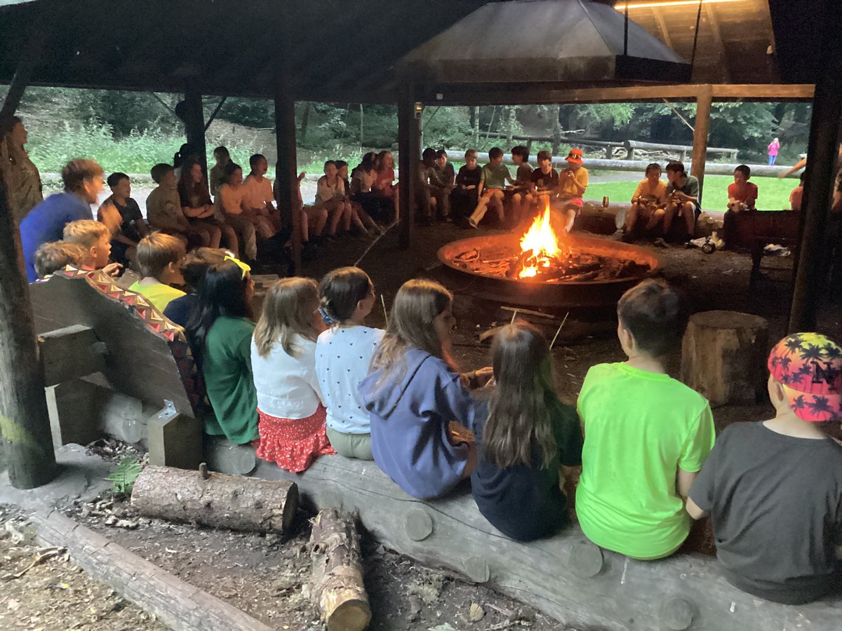 StFaithsKinver's tweet photo. Bonfire, hot chocolate and marshmallows at the end of a busy and enjoyable day x https://t.co/pJJDu2vsk9