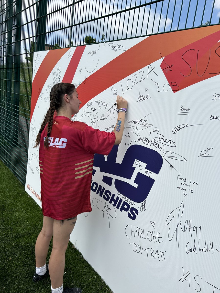 TKAPhysicalEd's tweet photo. What an amazing day at the @NFLUKIRE  National Schools Flag Football Finals! Our U15 girls finished 4th nationally representing @49ers. An incredible achievement! A team full of MVPs! #WeareTKA #Ambition @TheKingstonAca https://t.co/veHnad9eHH