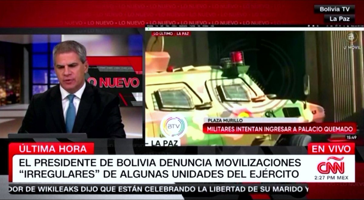 TecnoMicko's tweet photo. Tarde, pero sorprendente. 
@CNNEE transmitiendo en vivo un reporte especial (que inició a las 4:27 PM EDT) a esta hora de la tarde, en un horario donde usualmente tienen puras repeticiones y programas grabados.
El motivo es por la situación que ocurre en Bolivia. 
#tvporcable https://t.co/ofdvaM2y0q