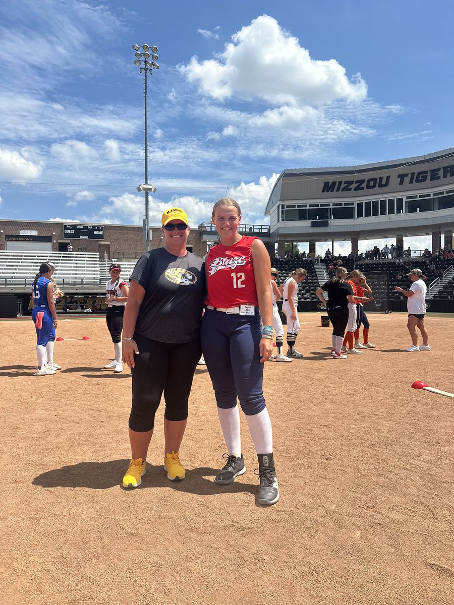Taylor Akin 2027🥎 tweet media
