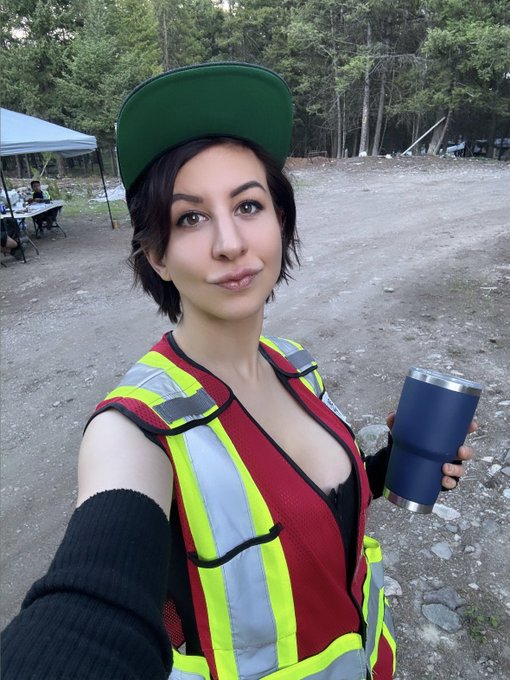 Summer plans; road trips, festivals, first aid &amp; smut 🇨🇦 https://t.co/zxmacf3sCr<a href="/tag/copaamerica2024"class="tags"><span>#copaamerica2024</span></a>