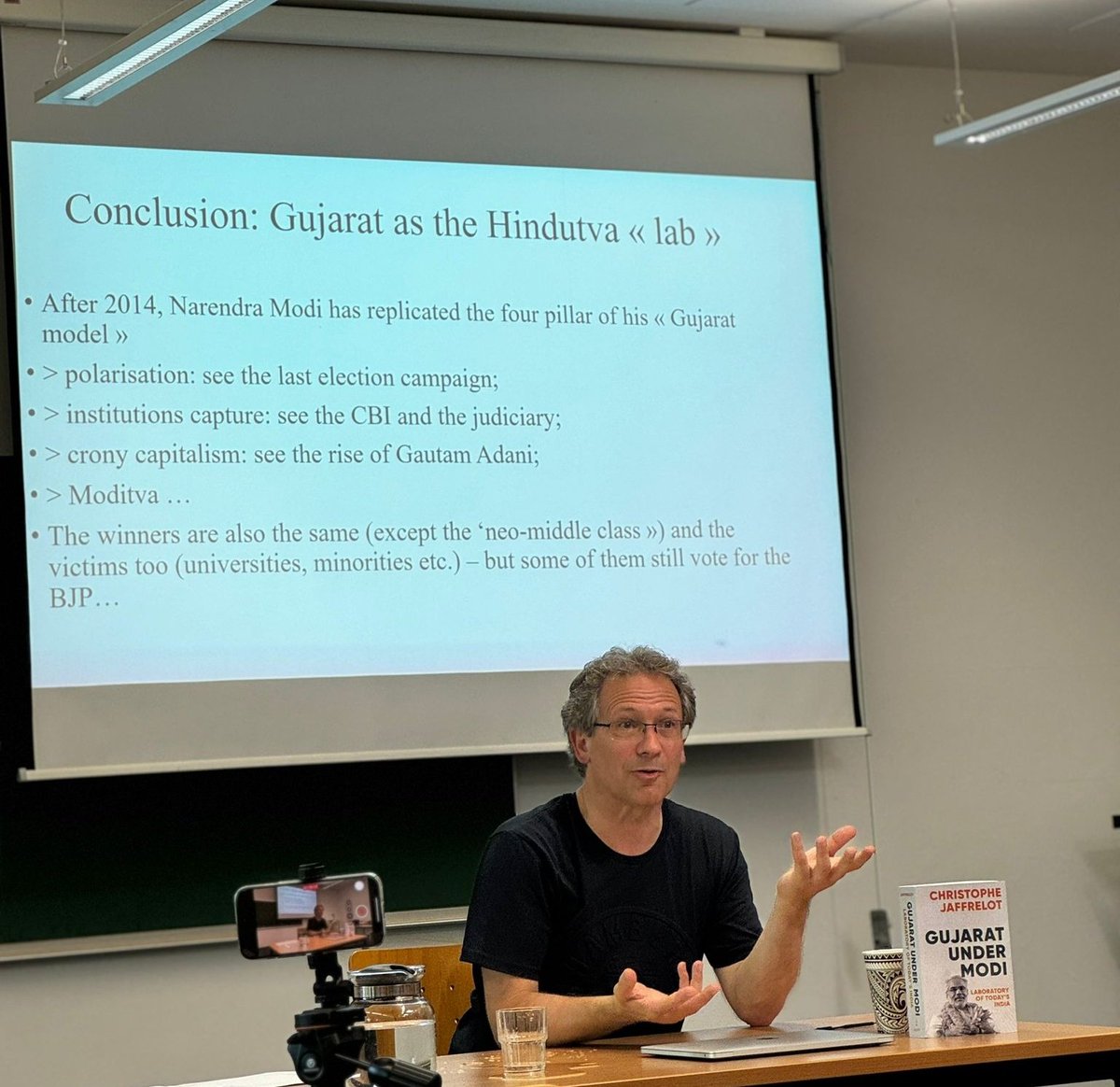 Centre for Modern Indian Studies, CeMIS (@cemis_unigoe) on Twitter photo Glimpses from today's colloquium.
CeMIS had an excellent time listening to <a href="/jaffrelotc/">Jaffrelot Christophe</a> insights from his new book 'Gujarat Under Modi'. Glimpses from today's colloquium.
CeMIS had an excellent time listening to <a href="/jaffrelotc/">Jaffrelot Christophe</a> insights from his new book 'Gujarat Under Modi'.