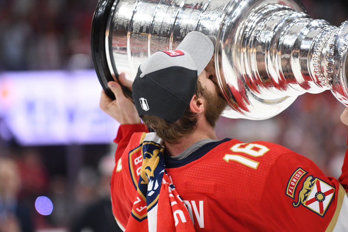 FlaPanthers's tweet photo. One of a kind.

The first Finnish captain to raise the Cup 🇫🇮🏆 https://t.co/KjFZ5KF8KP