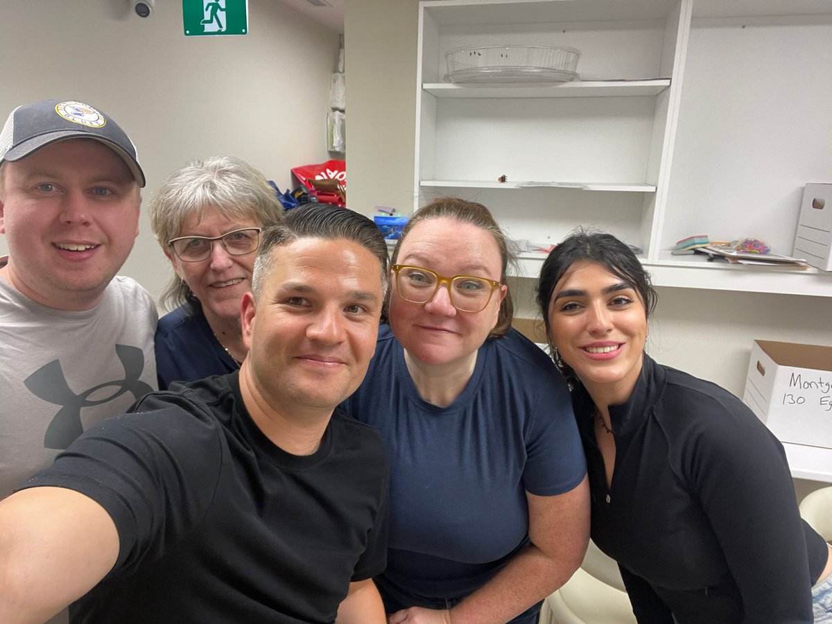 Truly an honour to serve as <a href="/donstewartTO/">Don Stewart</a>’s campaign manager. He will be a great MP. 
 
Thank you to Sadaf, Simon, Debbie, Andrew, and the rest of the volunteers who worked tirelessly for the last 5 weeks.  
 
Message to CPC candidates across Canada: Go knock on doors. #Cdnpoli