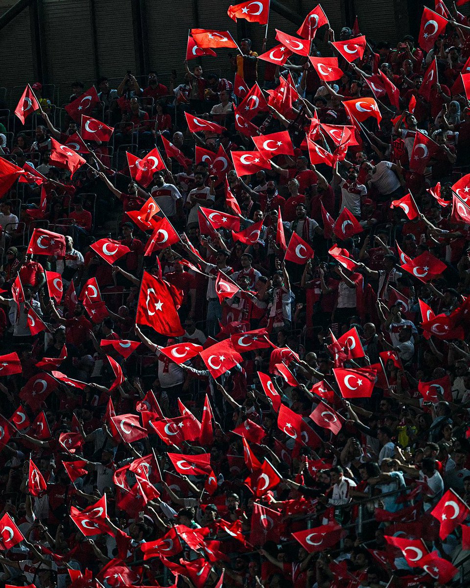 Çok güzelsin 
çünkü çok özelsin. 
🇹🇷🇹🇷🇹🇷🇹🇷🇹🇷🇹🇷