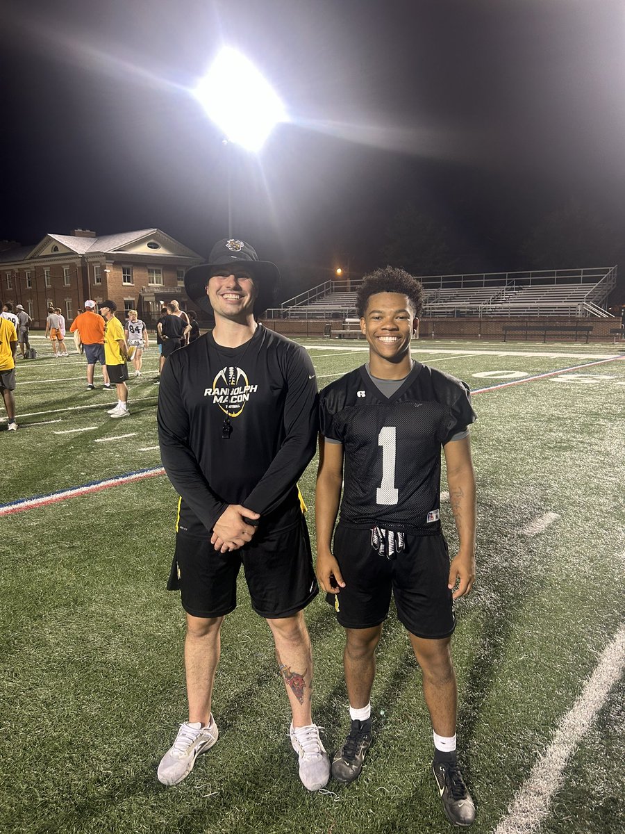 SincereTaylor_'s tweet image. Had a Great camp at Randolph Macon Today!! Learned a lot and got to compete in good drills and 1v1โs. Thanks @Coach_NJackson for the invite!! @RMCfootball @coachmcrist