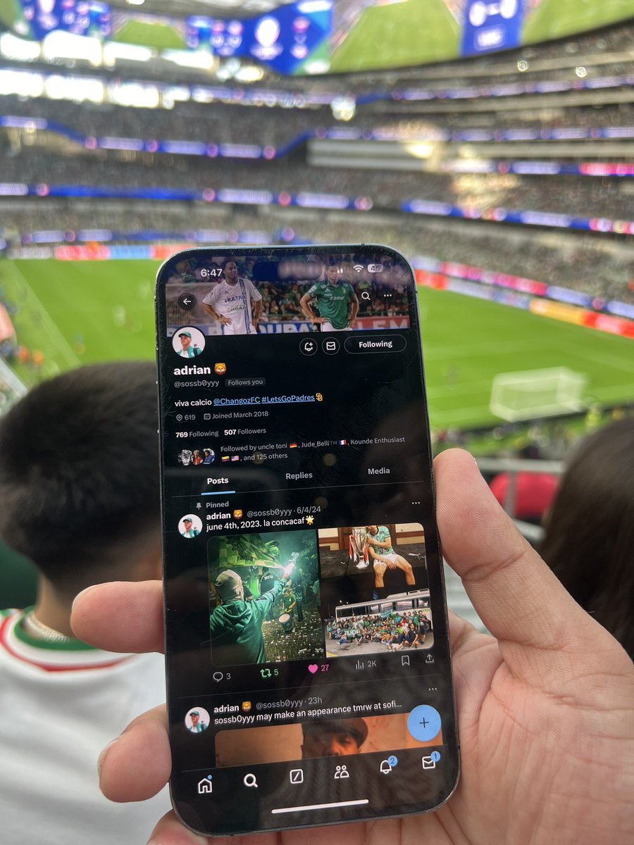 sossb0yyy's tweet photo. #sossnation we are HERE! https://t.co/kVyaaJyMsk