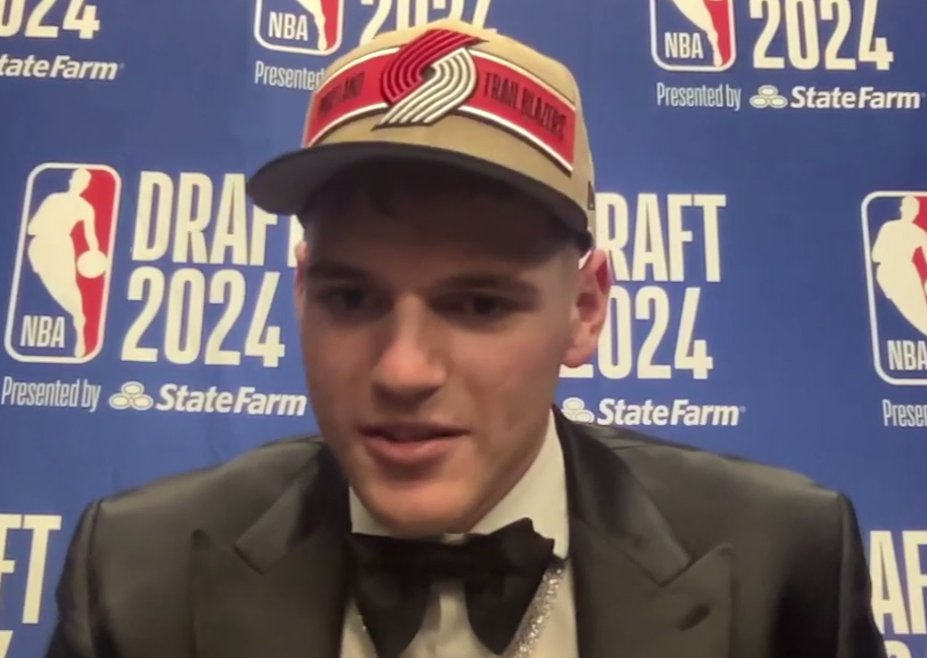 Didn't have too much time with Clingan, but here's everything he said to the media following the Blazers taking him at No. 7 #RipCity 

📔: portlandtribune.com/sports/heres-e…