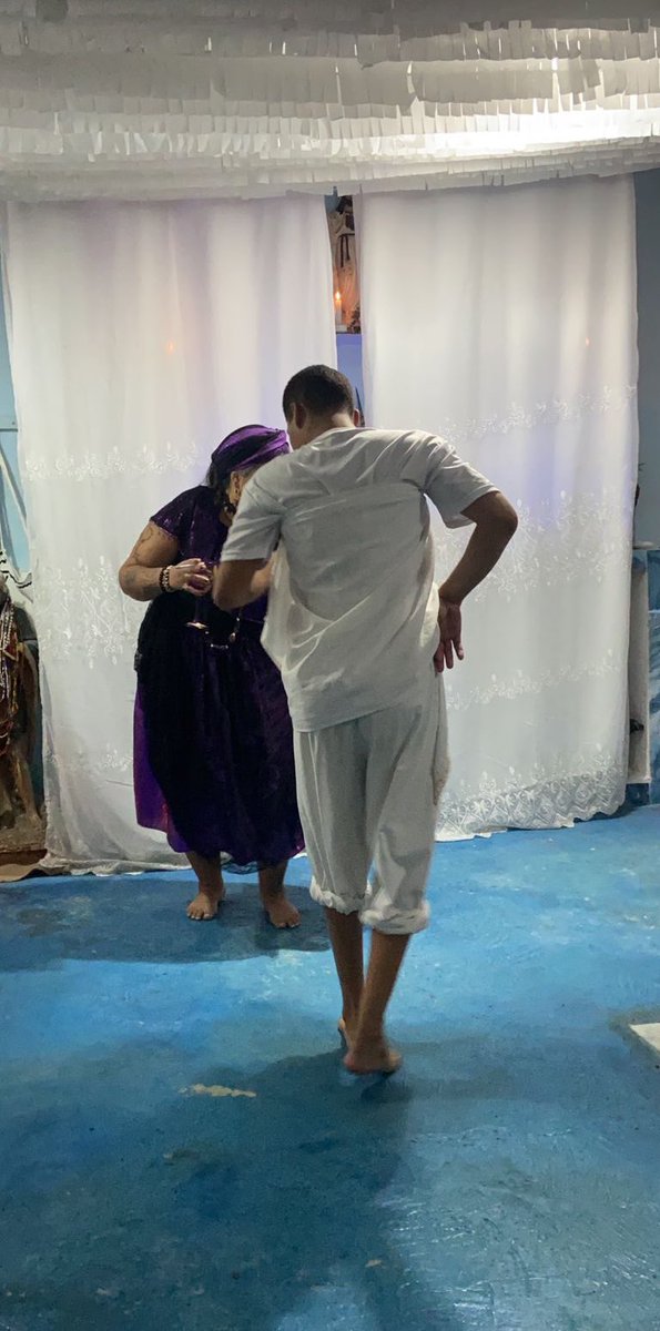 Juansan2005's tweet photo. Tem um ponto de maria mulambo q diz assim : _cuidado moço , ela é maria mulambo… te da riqueza te faz um rei , mas se você vacilar ela te transforma em um farrapo e nunca mais irá levantar_ 

E isso é tão real !! Laroye minha feiticeira 🖤💜🔥 https://t.co/HiVWMSTkLP