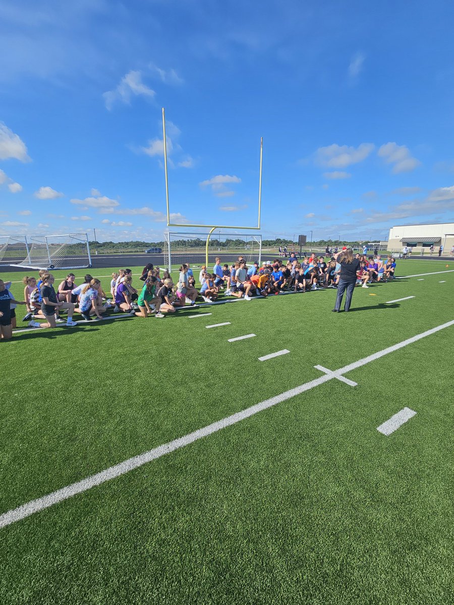 TimKnicky's tweet photo. Great having Mrs. Hagerty on campus today to meet our athletes!  Our Stallions are lucky to have her as their leader!  Welcome to LHISD, Mrs. Hagerty!! #BuildingChampions #StallionUp https://t.co/sY9YgilFJ2