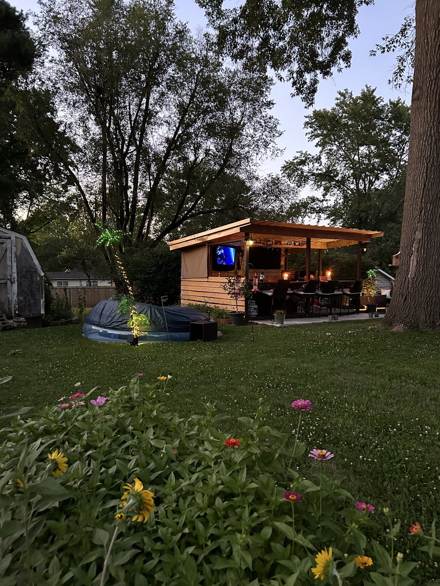 jrichwine70's tweet photo. Watching the High Limit race from Sedalia, MO tonight! @HighLimitRacing https://t.co/Xb958novQA