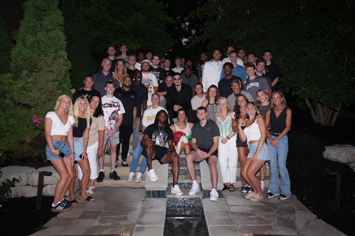 🍾 An incredible night.