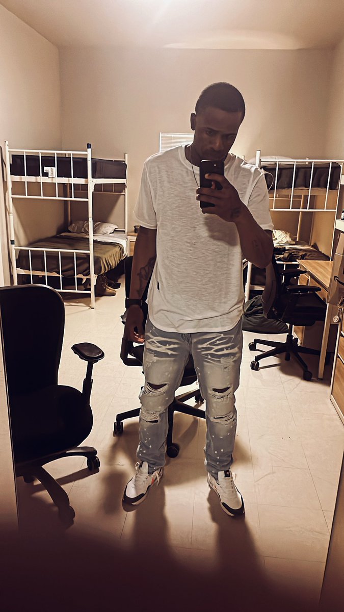 yungflight24's tweet photo. I make the fit…… it don’t make me‼️ https://t.co/LwqTfvlhHp