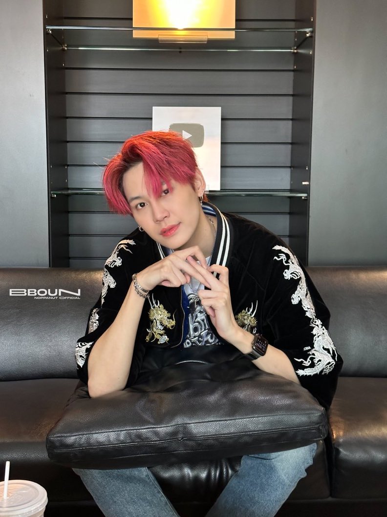 pprem_bboun2's tweet photo. 𝙷𝚊𝚟𝚎 𝚊 𝚗𝚒𝚌𝚎 𝚍𝚊𝚢 🩷🌷

*. 🚗 สวัสดีเช้าวันพฤหัสค่ะ ขอให้เป็นเช้าที่เต็มไปด้วยรอยยิ้มนะคะ สู้ๆ กับกาlรเรียน / การทำงานค่ะ 💖

#bb0un https://t.co/bHGlyk2APA
