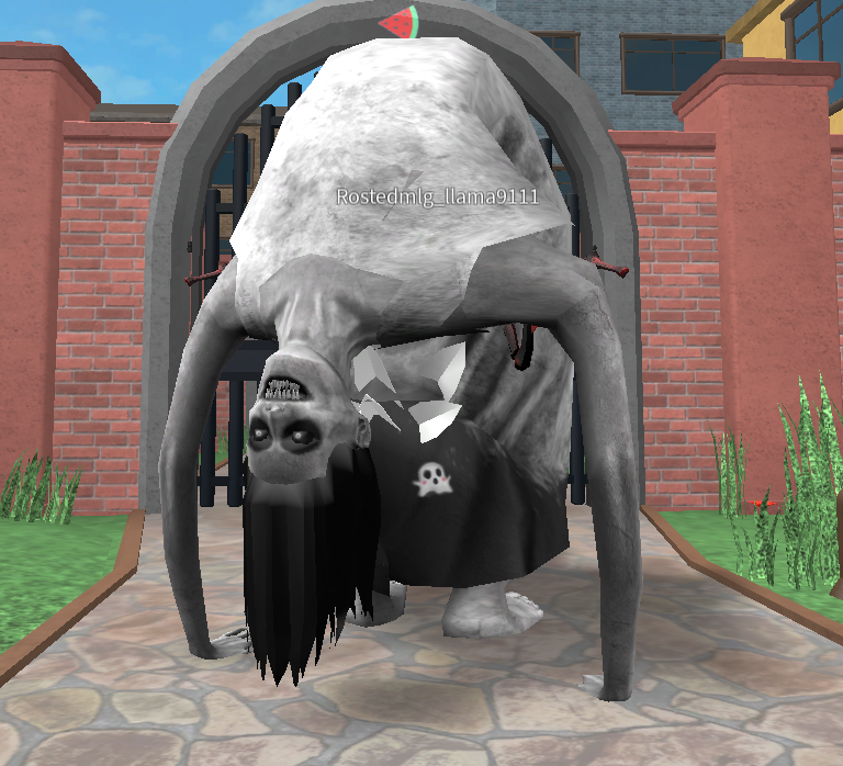 Stxrii_'s tweet photo. anybody else been getting this guy in their lobby in EVERY game or is it just me? i legit cant escape this thing..? https://t.co/5MNhiwGRfh