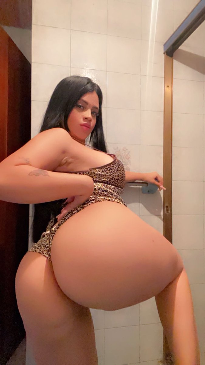 miafox995's tweet photo. Si tú polla toca tu ombligo sígueme quiero sexo https://t.co/knXr1YkPXC https://t.co/O3Ph78eVVl