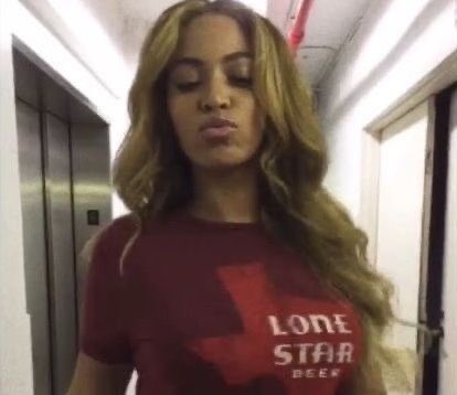 ended_everyone's tweet photo. beyoncé's "baddiebey" era https://t.co/ILefsD1LJi