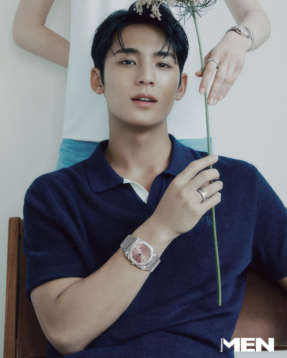 MEN NOBLESSE INTERVIEW EXCERPT #MINGYU #민규 #세븐틴 

💬 Where does your power/enthusiasm come from?
🐶 I think that my future is the driving force itself. The future that I dream of is still huge, and there are still a lot of things that I have to work hard on. That’s why I