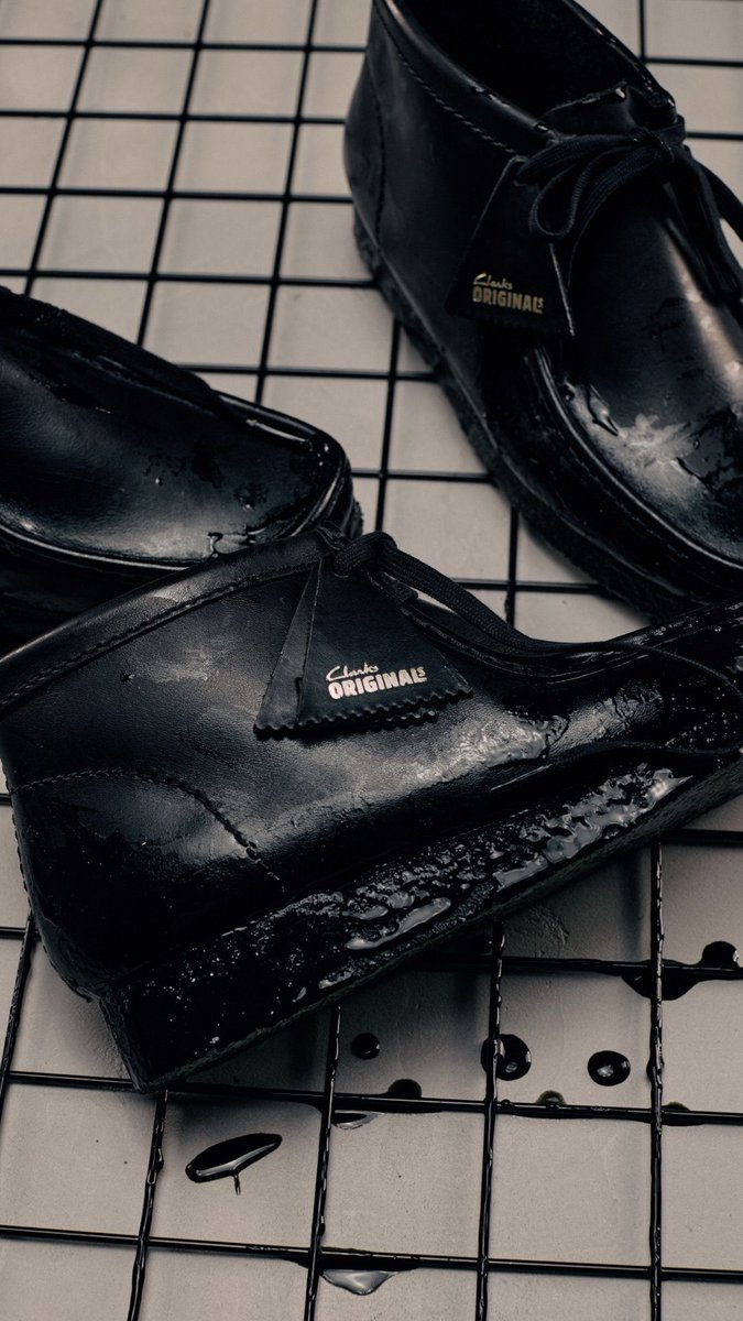michaelmiraflor's tweet photo. I'm feeling this campaign imagery from Clarks for the reissue of their all-leather black Wallabee 👀 https://t.co/18zAnCKYk7