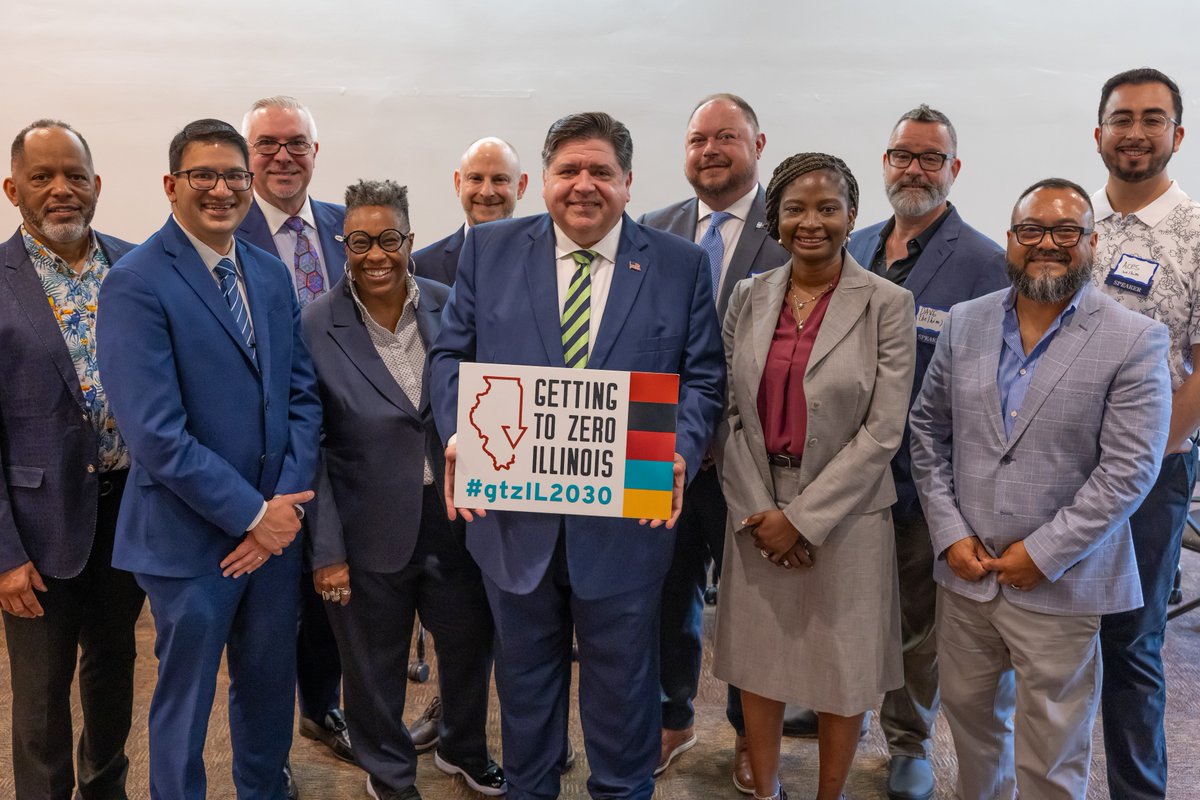 ChiPublicHealth's tweet image. Today, CDPH Commissioner Dr. Simbo Ige and Gov. Pritzker were among those who launched the HIV Getting to Zero IL Plan 2.0. Together, they recommitted to ending the HIV epidemic in IL by 2030, and Dr. Ige signed the Paris Declaration 4.0. #GTZIL2030 #EndHIV #CDPH