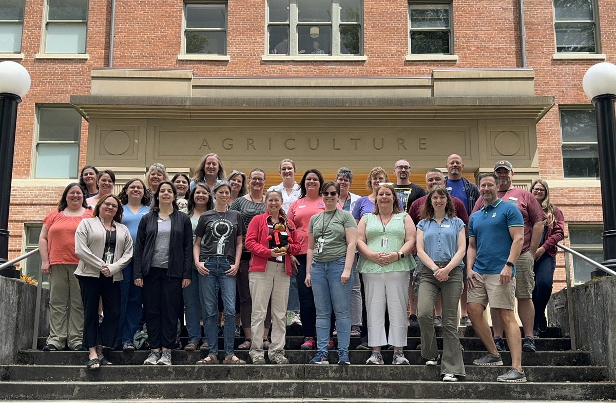 Project Ice class of 2024 with support from <a href="/COLDEX_STC/">Center for Oldest Ice Exploration</a> <a href="/AMSeducation/">AMS Education</a> &amp; <a href="/PennWestUniv/">PennWest University</a> #paleoclimatology